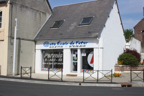 vitrine-ae-du-futur-02.jpg